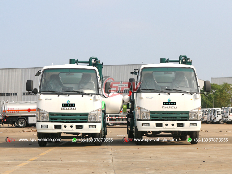 ISUZU 4,000 Litres Waste Liquid Disposal Truck - Front